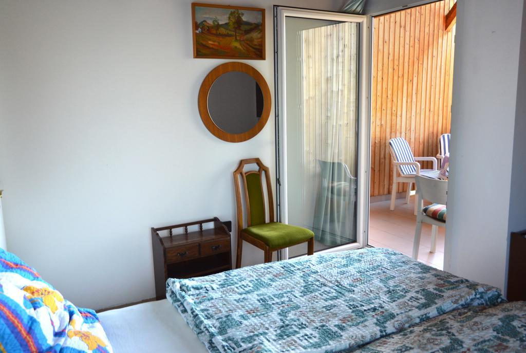 Benedekne Haza Apartment Gyenesdias Bagian luar foto