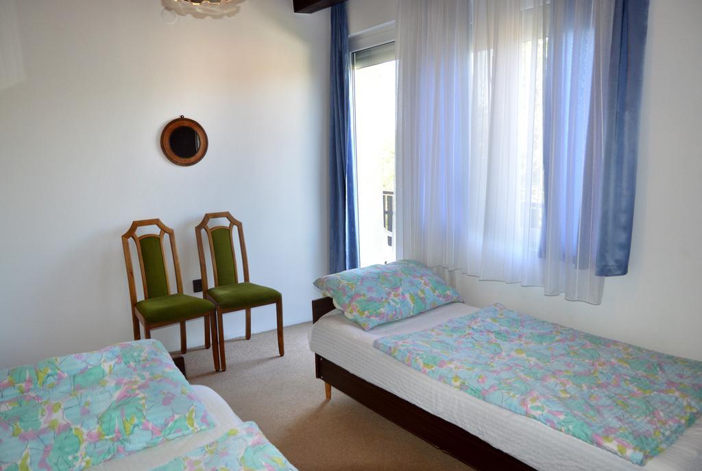 Benedekne Haza Apartment Gyenesdias Bagian luar foto