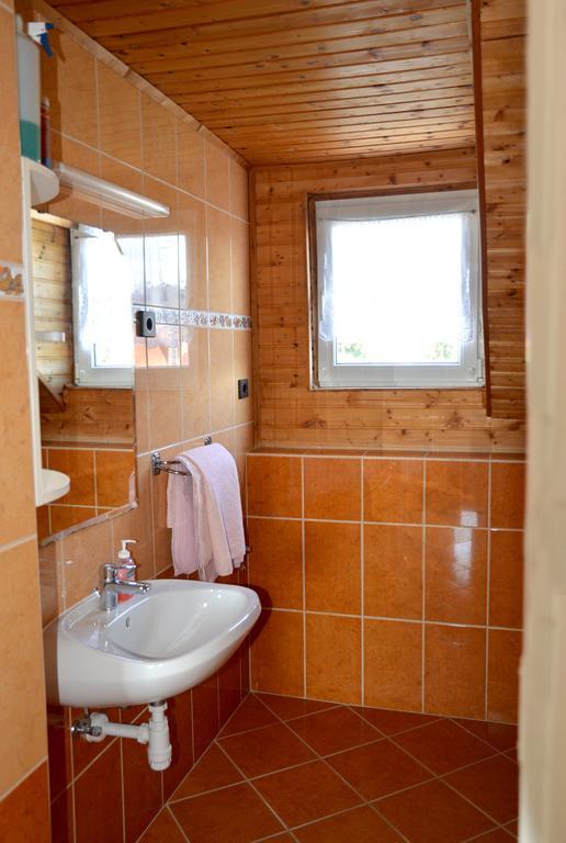 Benedekne Haza Apartment Gyenesdias Bagian luar foto